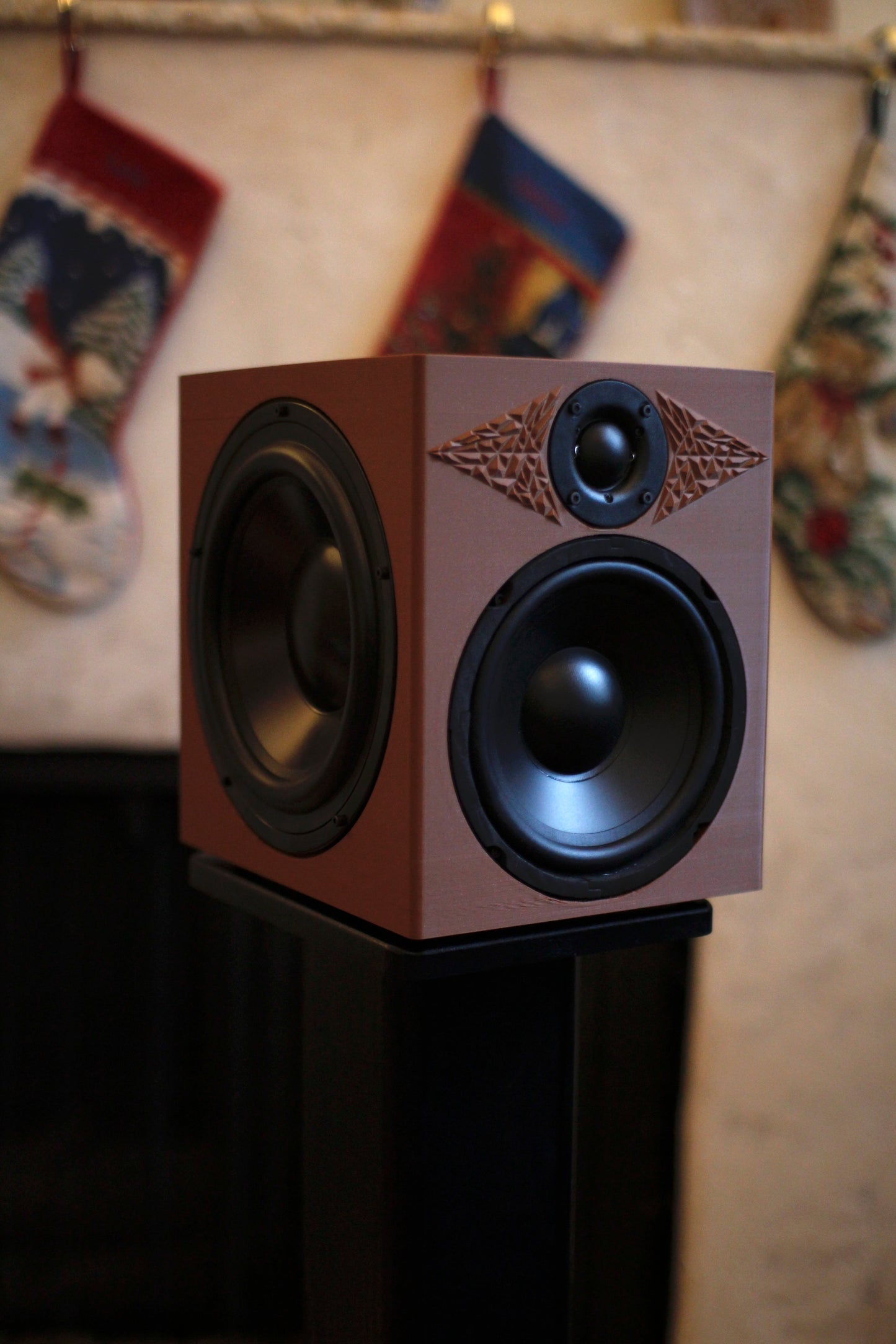 LC1 Bookshelf Speakers Color Edition - Metallic Bronze  